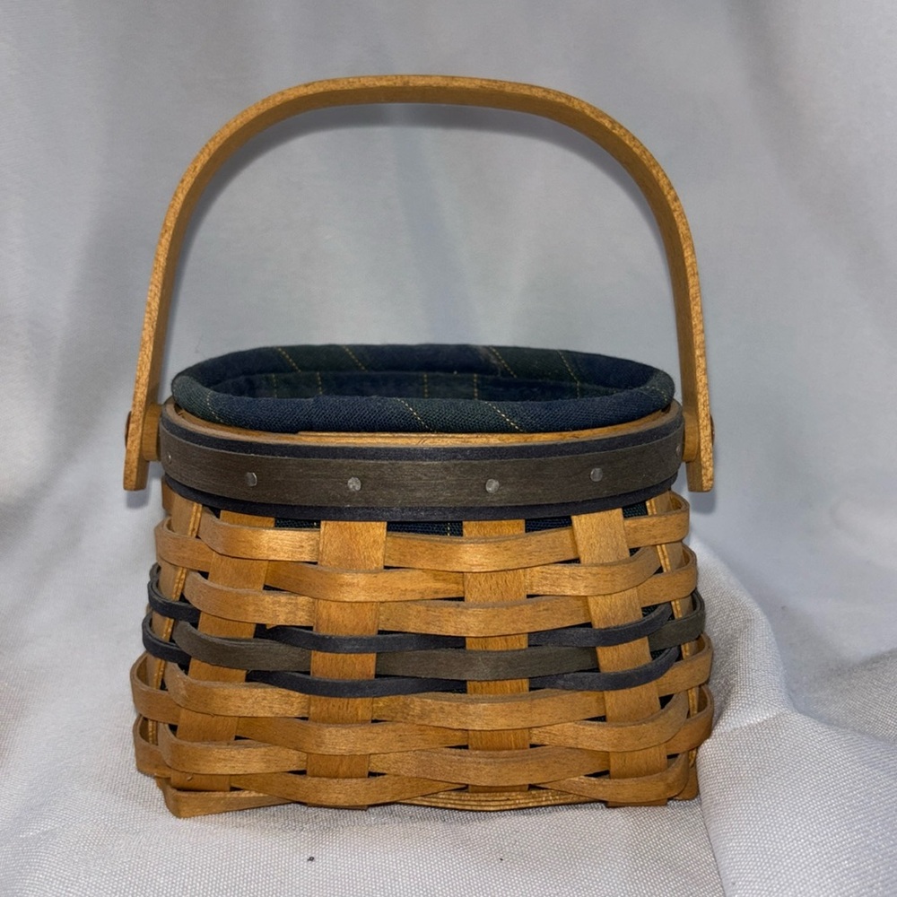 Longaberger 2003 Collectors Club Renewal Basket